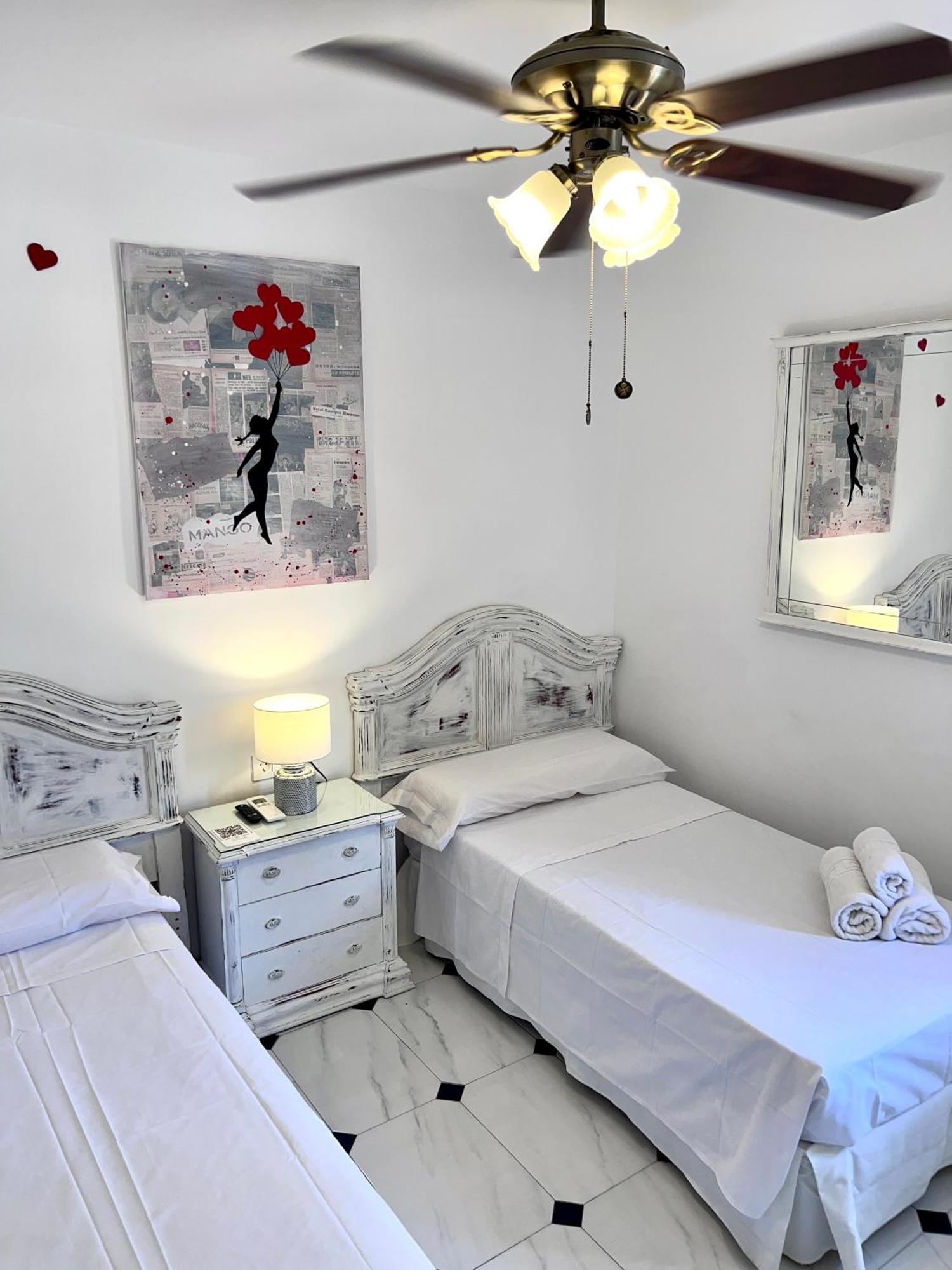 Hotelito Suecia Гранада Экстерьер фото